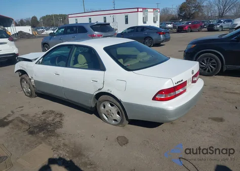 2000 Lexus Es 300 z USA, uszkodzony, nr VIN JT8BF28G4Y5102404
